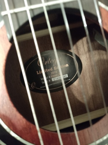 Biete akustikgitarre zum kauf - biete,